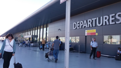 El aeropuerto Dubai World Central en el sur del emirato. (EL CORREO)