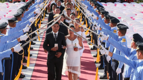 Un momento de la ceremonia. (César Pérez Twitter)