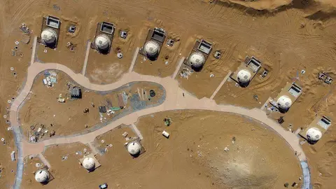 Obras del alojamiento sostenible Moon Retreat en Sharjah. (WAM)