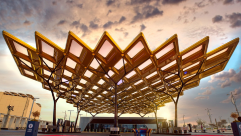 Gasolinera del futuro en la Expo de Dubai. (Twitter)