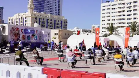 El nuevo centro médico móvil de Ajman facilitará la detección y prevención del Covid-19. (WAM)