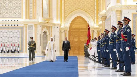 Sheikh Mohamed bin Zayed recibe este domingo al primer ministro iraquí Mustafa Al Kadhim. (@MohamedBinZayed)