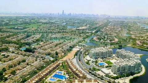 Una vista de Dubai desde Jumeirah Lake Towers. (EL CORREO)