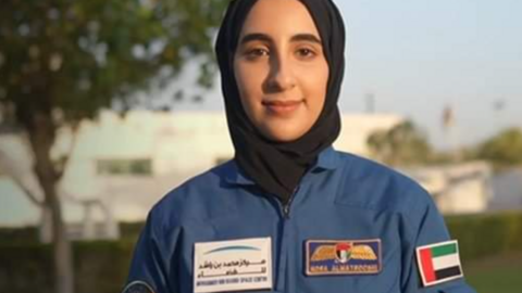 La primera astronauta emiratí, Noura al Matrooshi. (Twitter)
