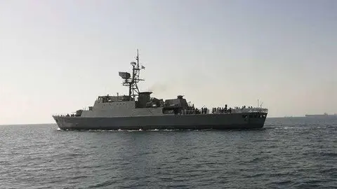Un buque iraní en el Golfo Arábigo.