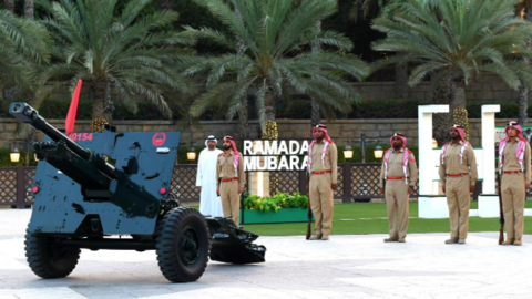 Un cañón instalado cerca del Burj Khalifa. (Dubai Media Office)