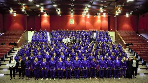 Equipo de Palms Sports. (WAM)