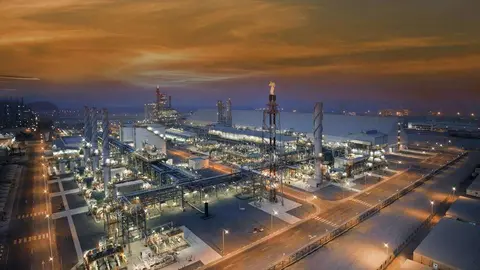 Planta de Adnoc en Al Ruwais. (WAM)