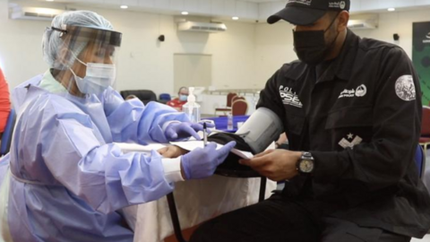 Un centro de vacunación en Emiratos Árabes Unidos. (EL CORREO)