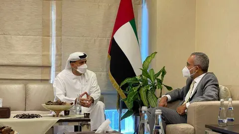 El embajador de Brasil en EAU junto al presidente de la Federación Jiu Jitsu. (WAM)