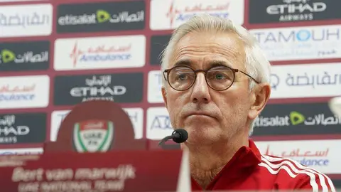 El entrenador de la selección de fútbol de EAU, Bert van Marwijk. (WAM)