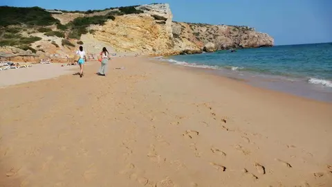 Playas de Portugal el cuarto país más pacífico del mundo. (EL CORREO)