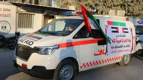 Una de las ambulancias donadas por EAU en Gaza. (WAM)