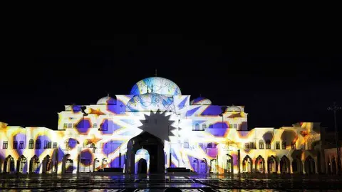 Un momento del espectáculo en el palacio Qasr Al Watan de Abu Dhabi. (WAM)