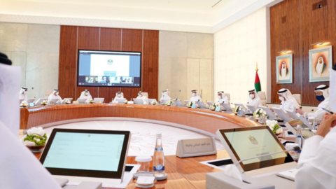 Una imagen de la reunión del Gabinete de EAU en Abu Dhabi. (Twitter)
