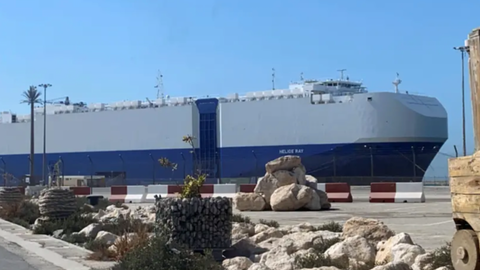 Una imagen del carguero israelí publicada por el portal Arab News.