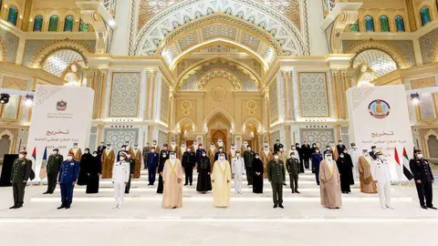 Un momento de la graduación en el palacio Al Watan de Abu Dhabi. (WAM)