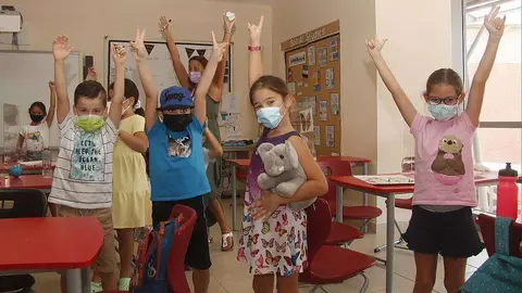 La alegría de los niños en la jornada de fin de curso. (EL CORREO)