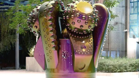 Escultura 'Quimera', de la artista kuwaití Monira Al Qadiri. (Cedida)