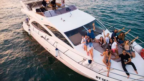 Navegar en Dubai en un yate de lujo es una experiencia especialmente inolvidable si se realiza junto a familiares y amigos. (Cedida)