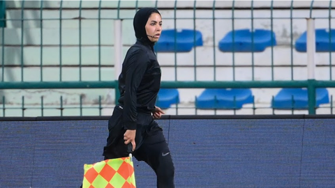 La árbitra emiratí Amal Jamal. (FIFA)