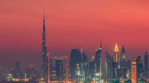 Una imagen nocturna del centro de Dubai. (Dubai Media Office)