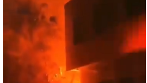 Una captura de pantalla del vídeo difundido en redes sociales de la explosión en Teherán.