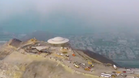 Una vista de la casa de descanso Al Suhub en la cima de una montaña Khorfakkan.