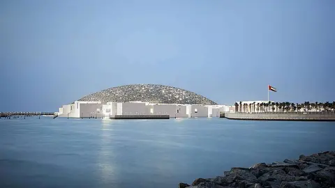 Una imagen del Museo Louvre Abu Dhabi. (WAM)