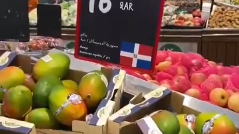 Los mangos dominicanos a la venta en Qatar.