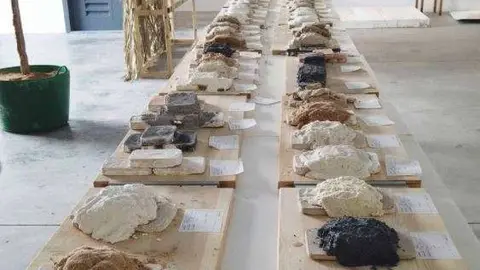 Una exhibición en Emiratos Árabes Unidos. (Biennalle Venezia)