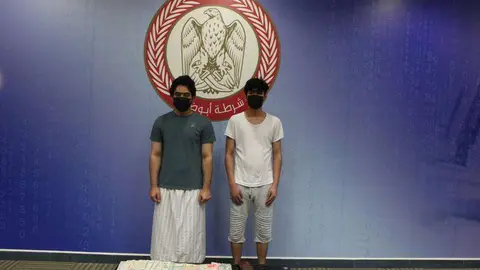 La Policía de Abu Dhabi difundió esta imagen de los estafadores.