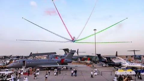 Una imagen de una edición anterior a la pandemia de Dubai Airshow. (WAM) 