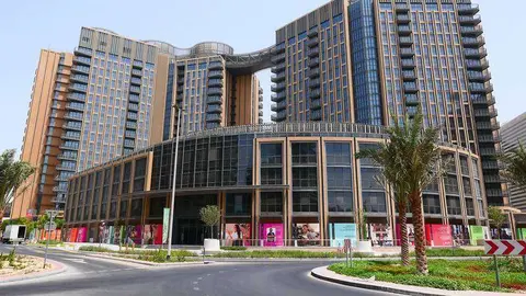 Una vista del One Deira Plaza, es el primer centro comercial en Dubai que se construye sobre una estación de Metro.