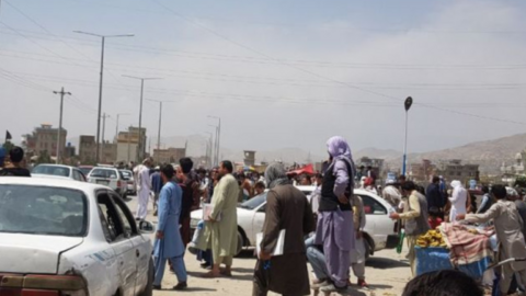 Alrededores del aeropuerto de Kabul. (Twitter)