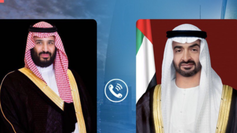 Una imagen de los príncipes herederos de Arabia Saudita, a la izquierda y del príncipe heredero de Abu Dhabi. (WAM)