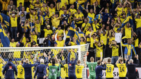 Jugadores de la selección sueca celebran una victoria. (Fuente externa)