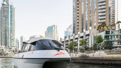 Un transporte marítimo en el emirato. (Dubai Media Öffice)