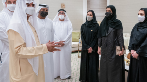Un acto en EAU durante la era del coronaviurs. (Dubai Media Office)
