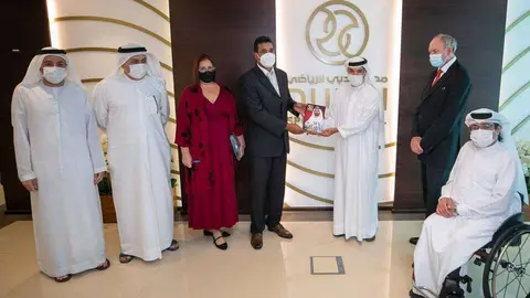 Representantes cubanos y emiratíes. (Dubai Media Office)