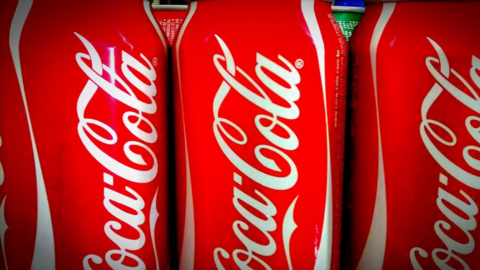 Latas de Coca Cola a modo ilustrativo. (Fuente externa)