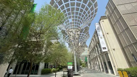 Una de las calles del sitio de la Expo 2020 Dubai. (EL CORREO)