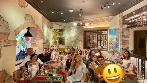 El grupo de valencianos reunidos en Dubai. (Cedida)