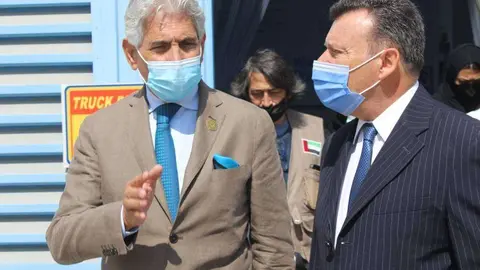 El CEO de la Ciudad Humanitaria, Giuseppe Saba -izquierda-, junto a Farid Lozada, presidente de Abbacol. (Cedida)