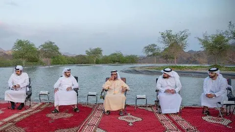El gobernante de Dubai junto a algunos de sus hijos. (Instagram)