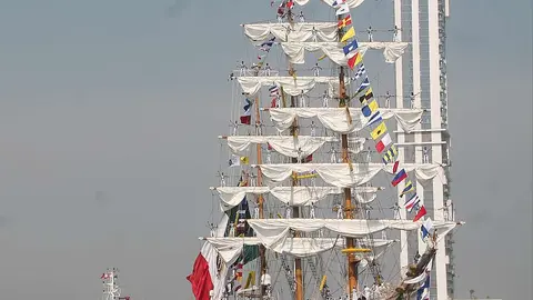 Llegada del Cuauhtémoc a Dubai en 2021. (EL CORREO)