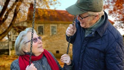 Tenemos la oportunidad y la responsabilidad de cuidarnos para envejecer dignamente. (pxhere.com)