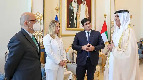 El presidente de Costa Rica junto al jeque de Ras Al Khaimah. (WAM)