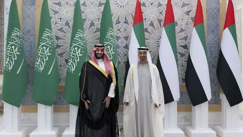 Los príncipes herederos saudí y Abu Dhabi. (WAM)