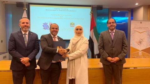 Un momento de la firma del acuerdo entre Emiratos y Panamá. (Fuente externa)